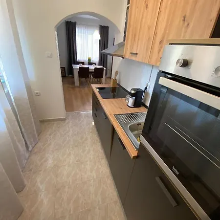 Apartament Dora