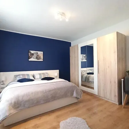 Dora Apartment *