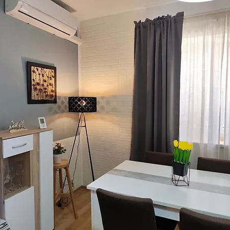 Dora Apartment